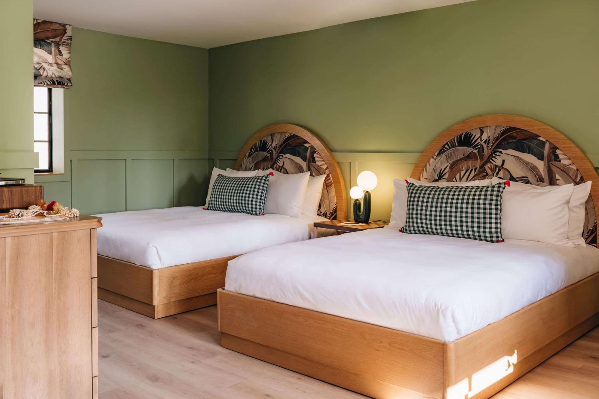 Wayfinder Waikiki - Voted Top 10 Best Hotels In Hawaii! Honolulu Esterno foto